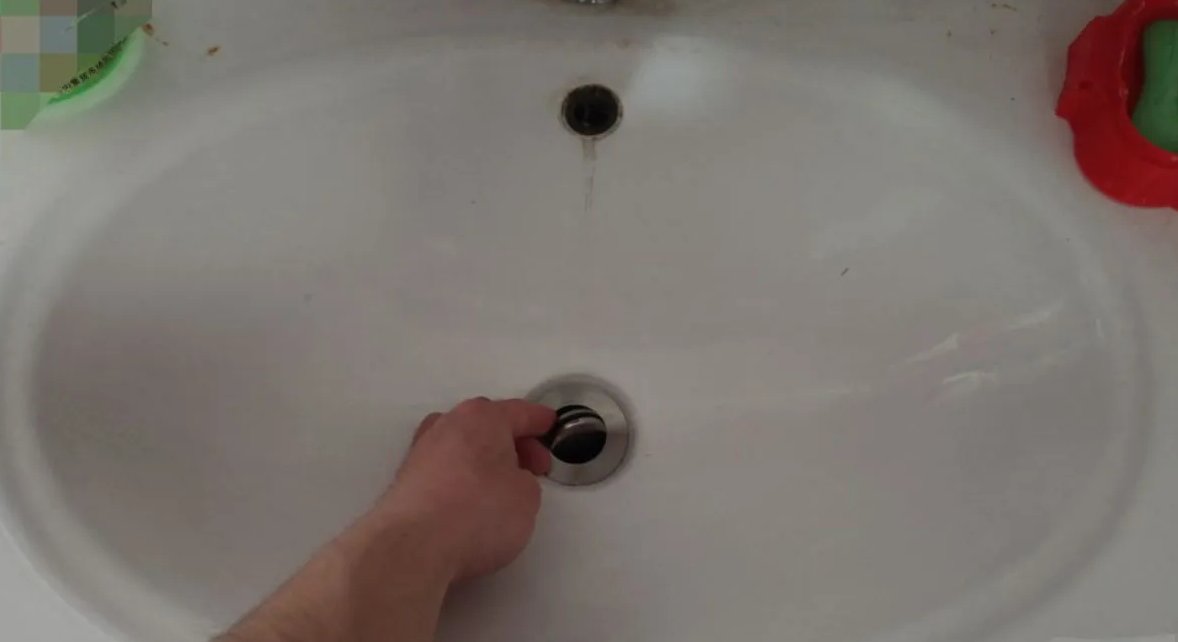 黄石阳新洗手盆下水管漏水更换费用多少?自己修还是找师傅划算