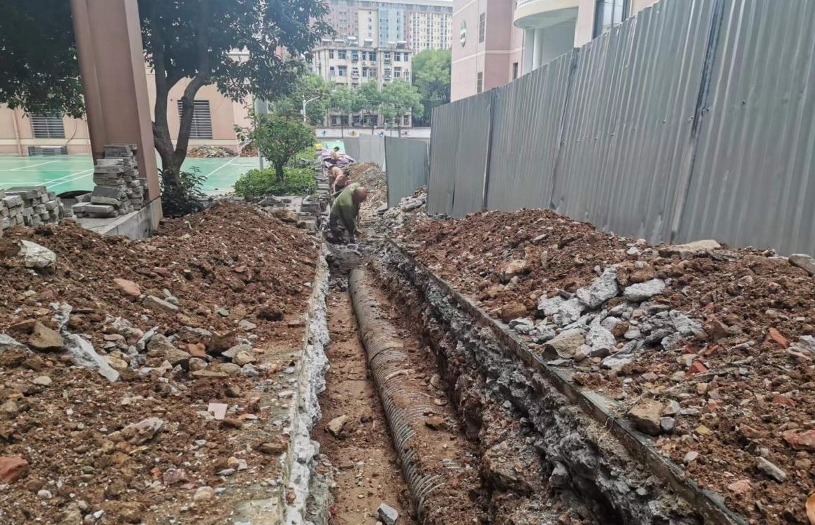 黄石安置房小区管网改造纪实：一场与地下暗漏的无声较量
