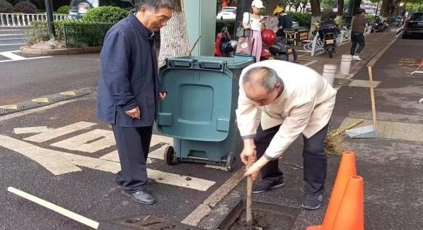 黄石临街店铺雨水井杂物淤泥清理自救自查指南