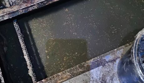 黄石铁山工业园厂区隔油池定期清掏,到底在清什么?别等管道堵了才后悔