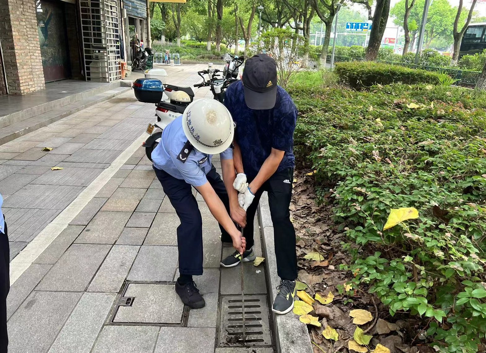 黄石一楼院子雨水管堵塞疏通报价200到800差在哪？真实案例拆解