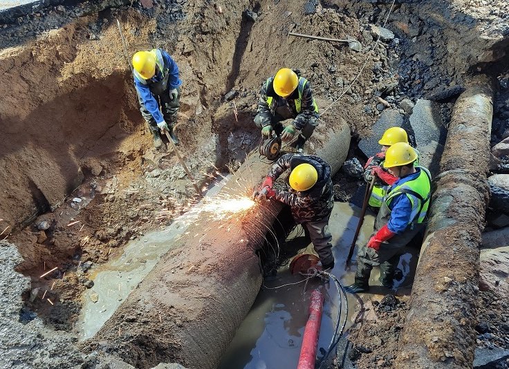 鄂州冬季冻裂管道全城抢修行动专题报道避坑指南