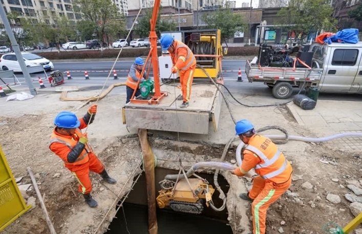 黄石港区老小区污水井三年堵了四回，这次免费勘测揪出真凶