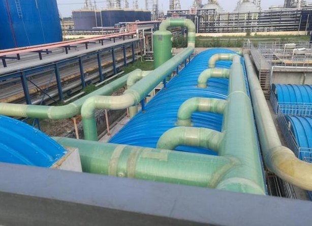 鄂州管道消毒除臭怎么做?暴雨天老小区化粪池反味,我亲眼看着师傅们这么干