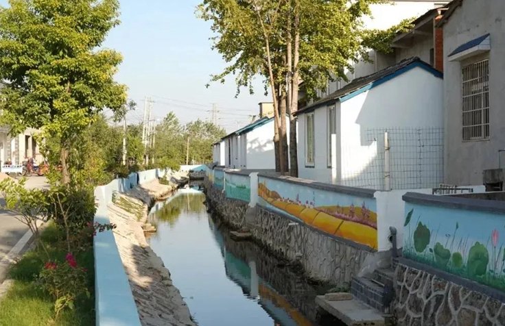 鄂州餐饮一条街隔油池专项整治实地探访:一场暴雨后,我看到了油污堵塞的真相