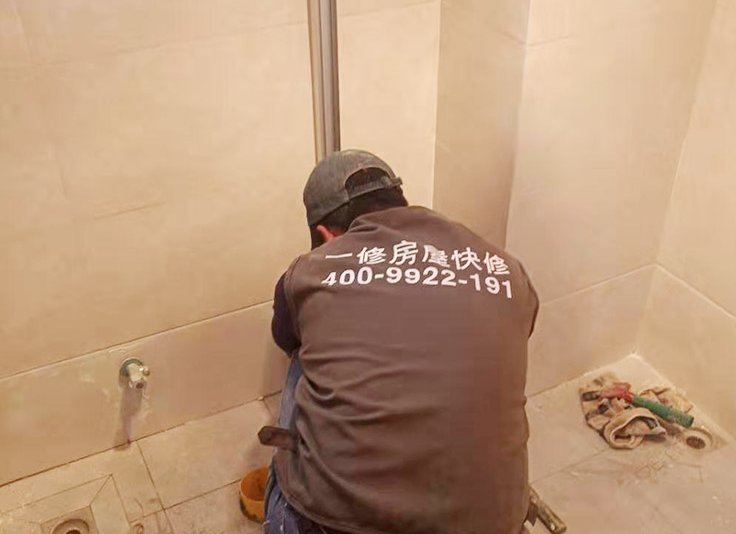 鄂州浴缸疏通上门安装价格深度调查：暴雨夜抢修单里藏着的真实账单